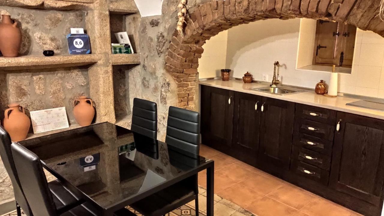 Apartamentos Rurales La Casa De Luis Santa Cruz de la Sierra ภายนอก รูปภาพ