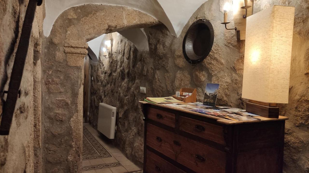 Apartamentos Rurales La Casa De Luis Santa Cruz de la Sierra ภายนอก รูปภาพ