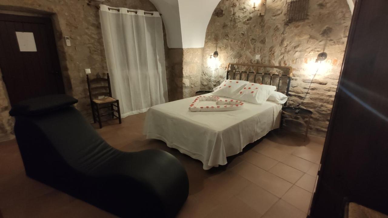 Apartamentos Rurales La Casa De Luis Santa Cruz de la Sierra ภายนอก รูปภาพ