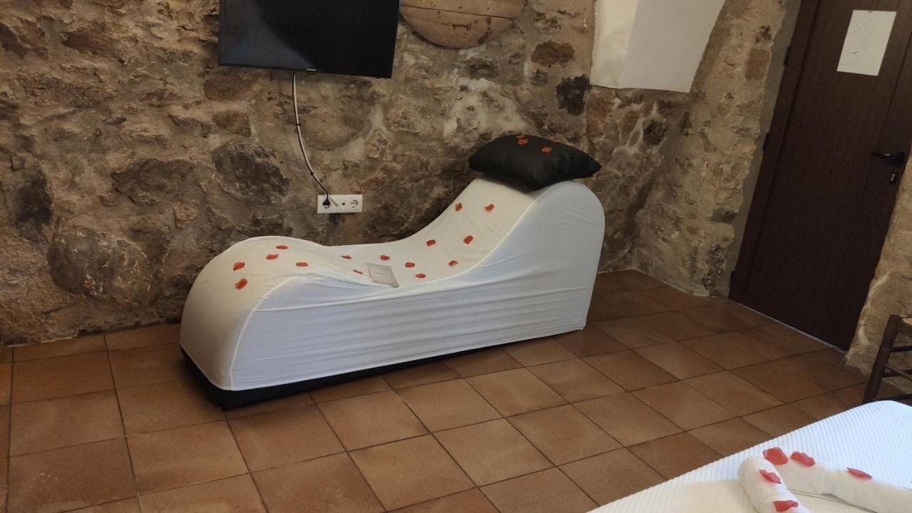 Apartamentos Rurales La Casa De Luis Santa Cruz de la Sierra ภายนอก รูปภาพ