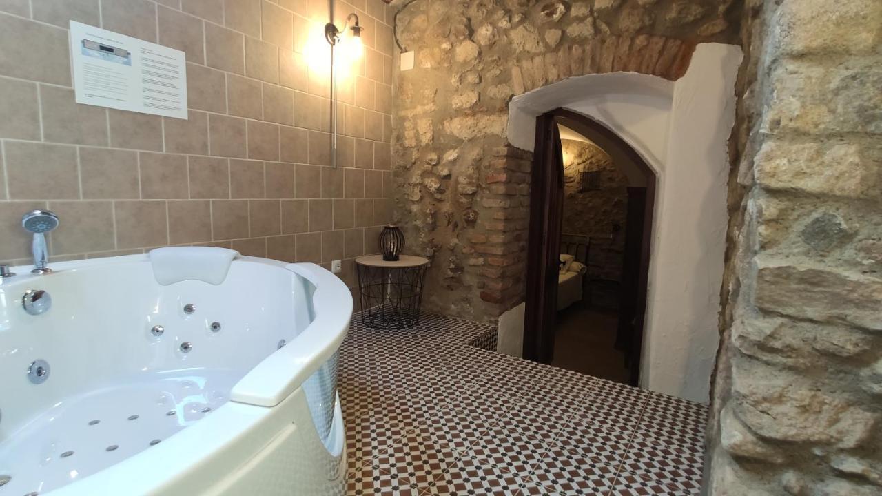 Apartamentos Rurales La Casa De Luis Santa Cruz de la Sierra ภายนอก รูปภาพ
