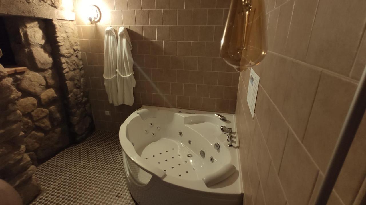 Apartamentos Rurales La Casa De Luis Santa Cruz de la Sierra ภายนอก รูปภาพ