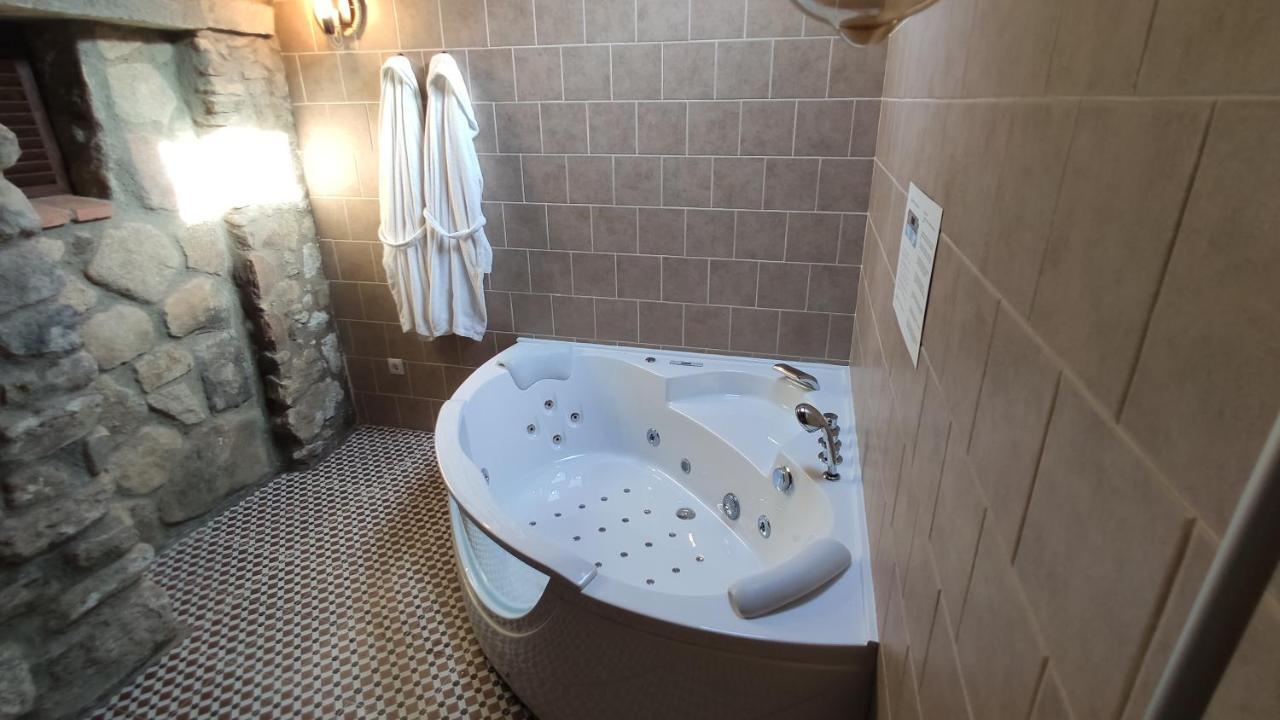 Apartamentos Rurales La Casa De Luis Santa Cruz de la Sierra ภายนอก รูปภาพ