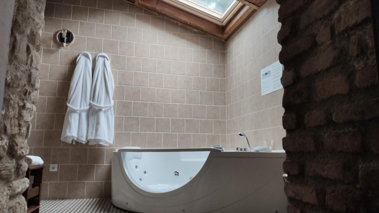 Apartamentos Rurales La Casa De Luis Santa Cruz de la Sierra ภายนอก รูปภาพ