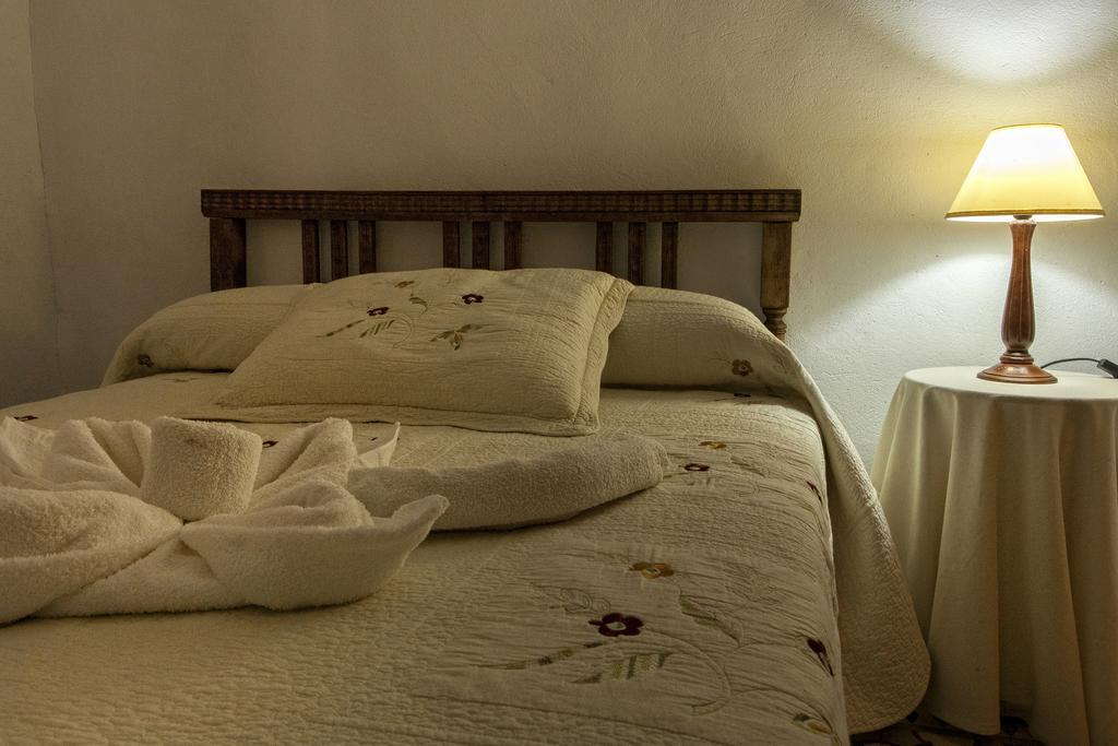 Apartamentos Rurales La Casa De Luis Santa Cruz de la Sierra ภายนอก รูปภาพ